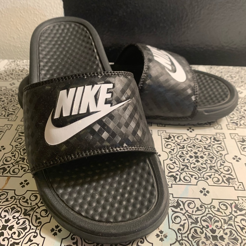 Nike slides